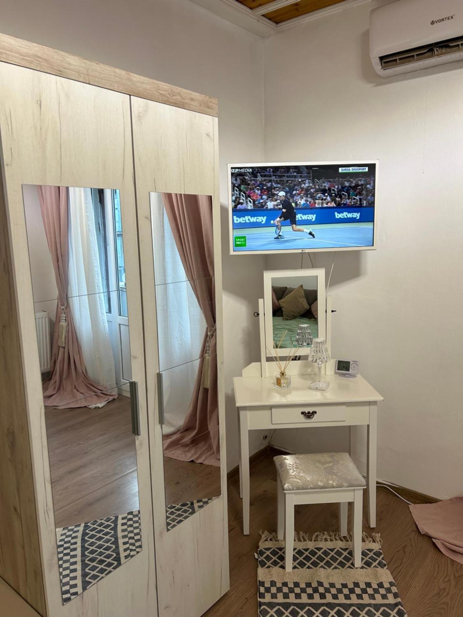 Panoramic Terace Victory Boutique Apartment Bucureşti Ngoại thất bức ảnh